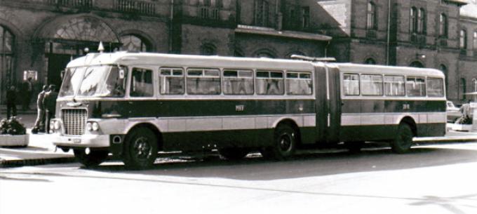 Bus transport history